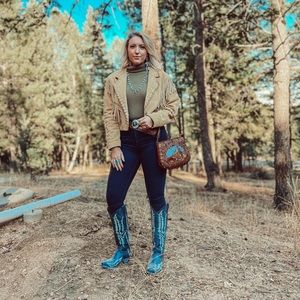 Meet your Posher, Madison